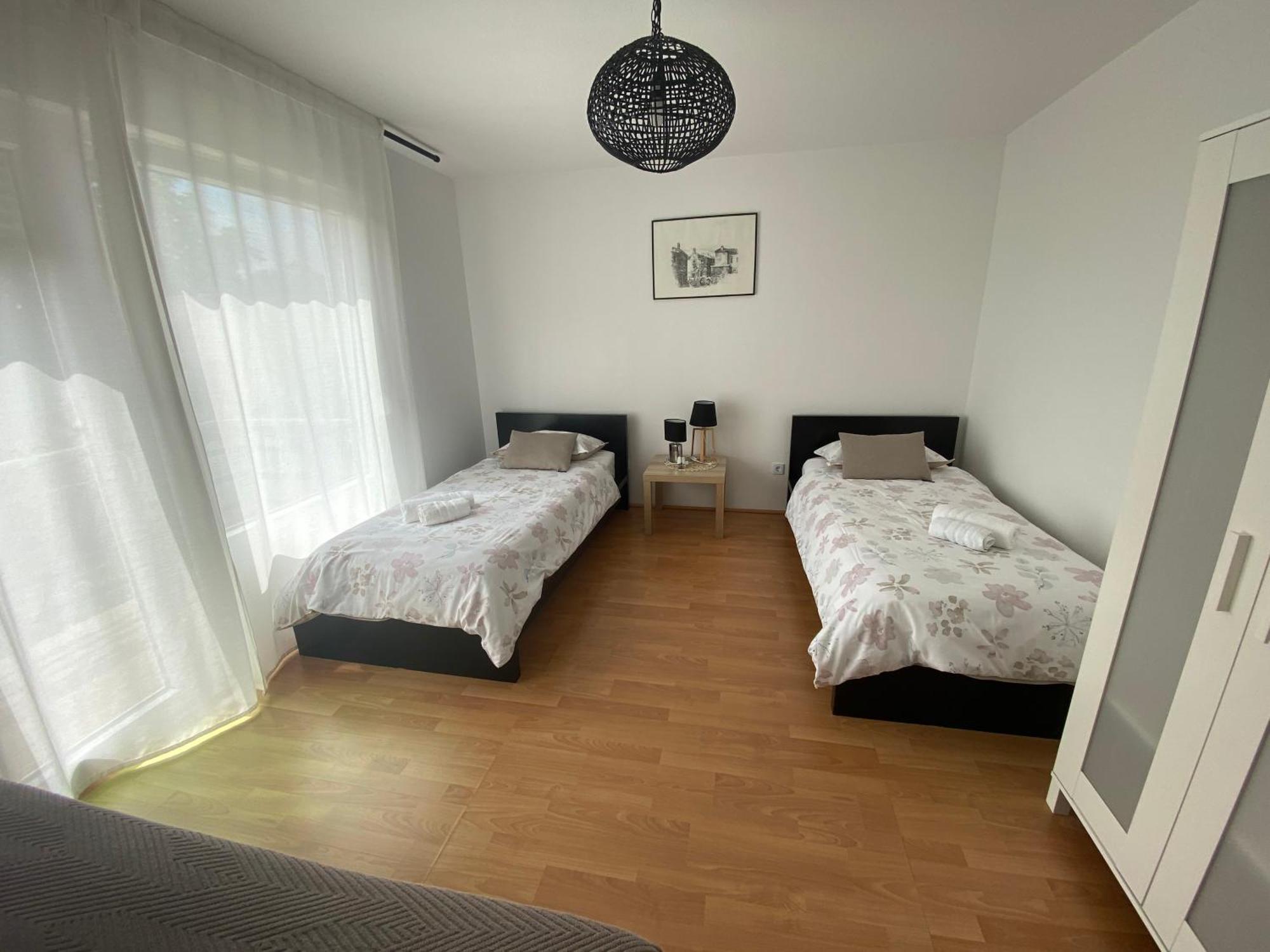 Two-Bedroom Countryside Apartment Marčana エクステリア 写真