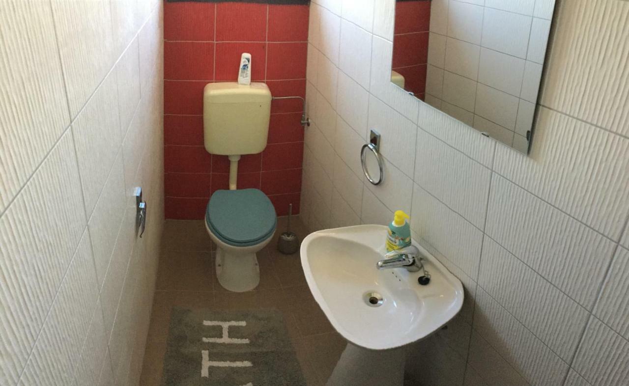 Two-Bedroom Countryside Apartment Marčana エクステリア 写真